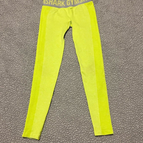 Gymshark - activewear leggings. XS small. Worn only once. Bright yellow green - Picture 5 of 7